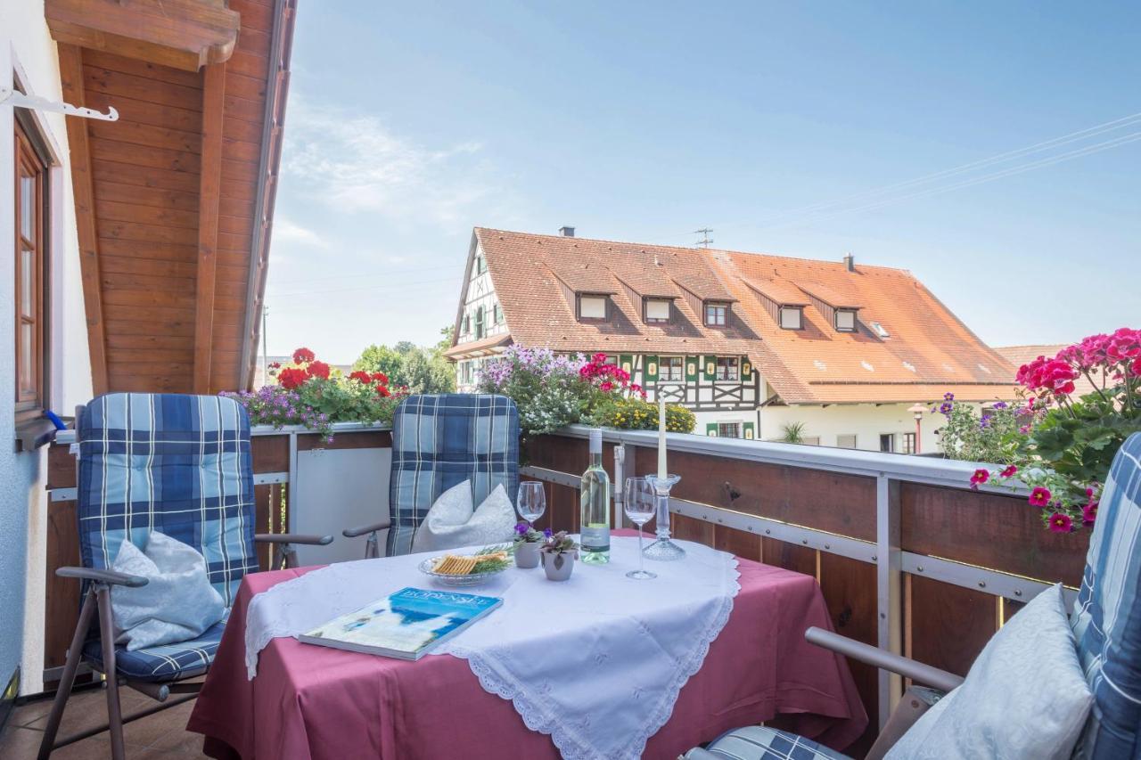 Haus Desor Apartamento Kressbronn am Bodensee Exterior foto