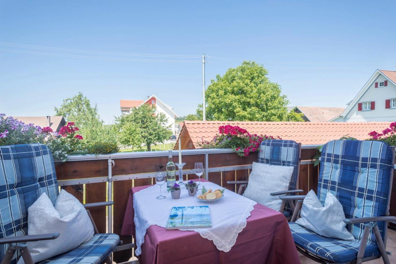 Haus Desor Apartamento Kressbronn am Bodensee Exterior foto